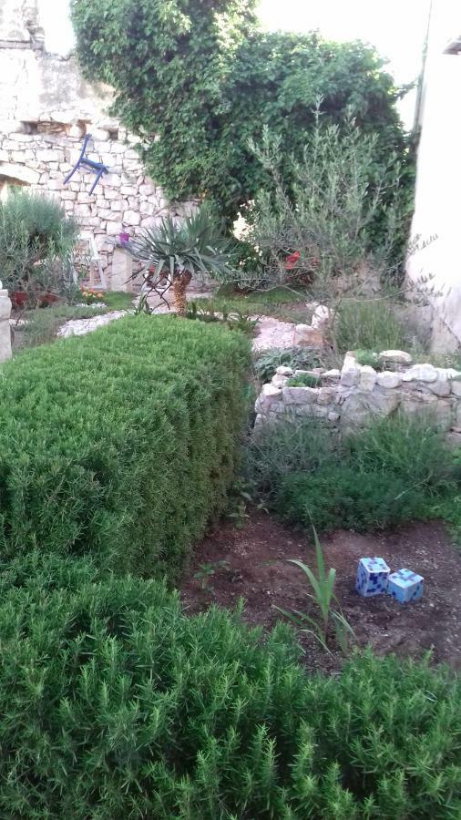 Apartman Lavanda Sutivan Esterno foto
